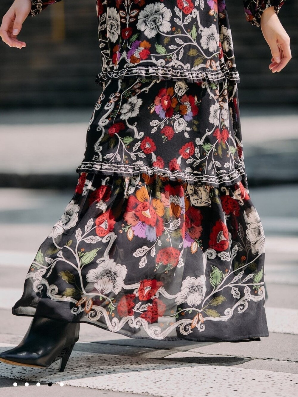 FARM Rio black rococo flowers ruffled maxi dress - Picture 4 of 5